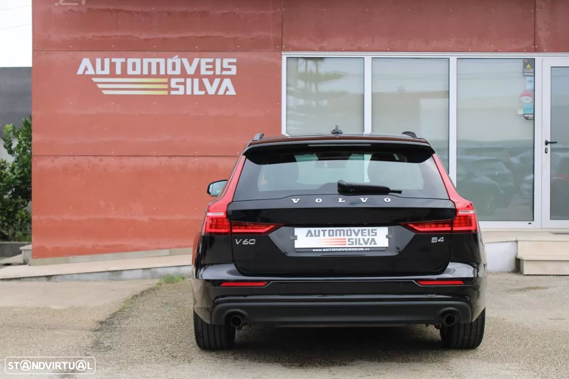 Volvo V60 2.0 B4 Momentum Core Geartronic - 10