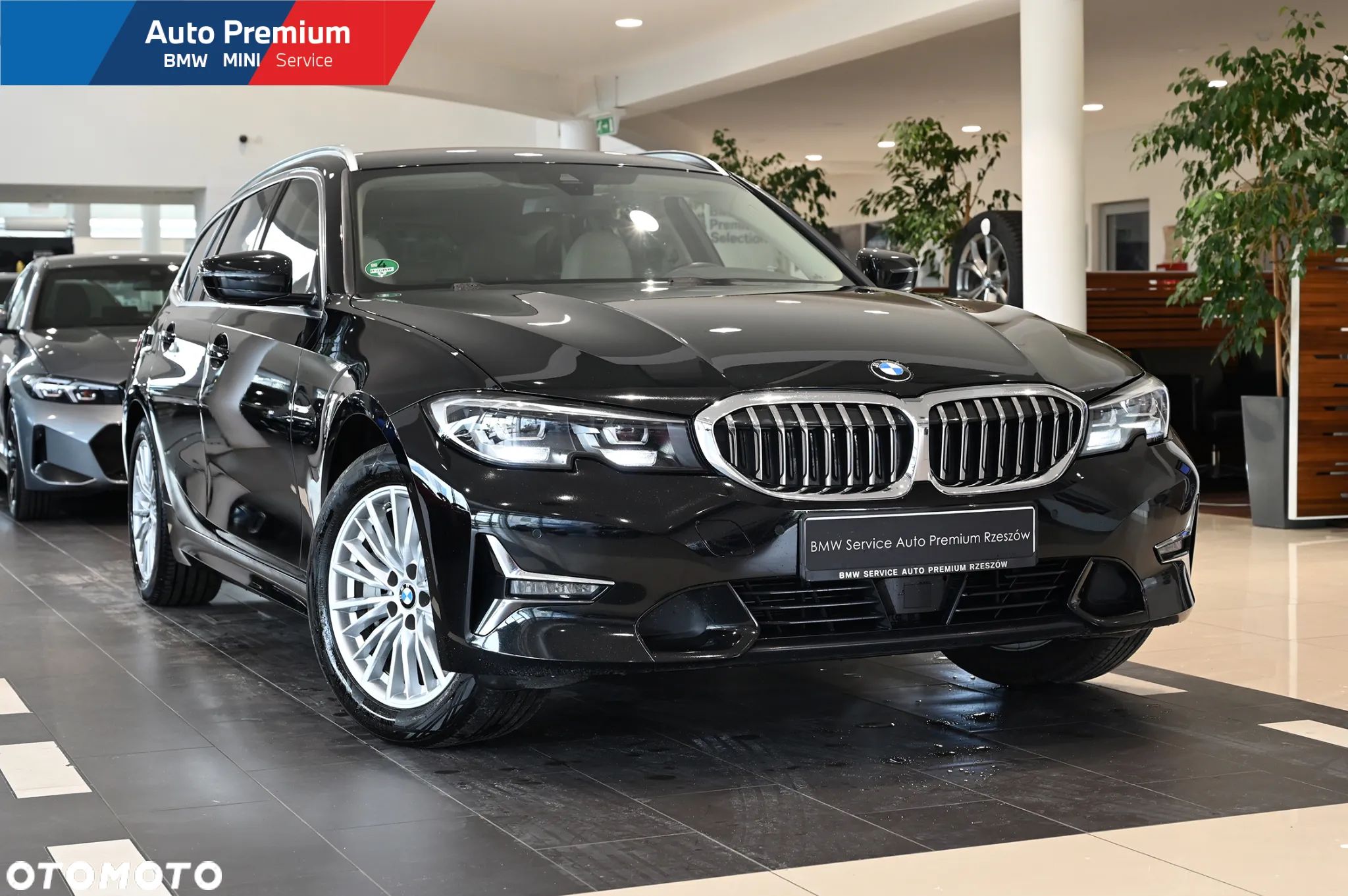 BMW Seria 3 330i xDrive - 1