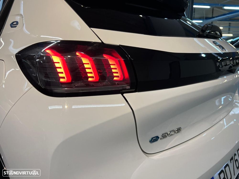 Peugeot e-208 50 kWh Allure Pack - 11
