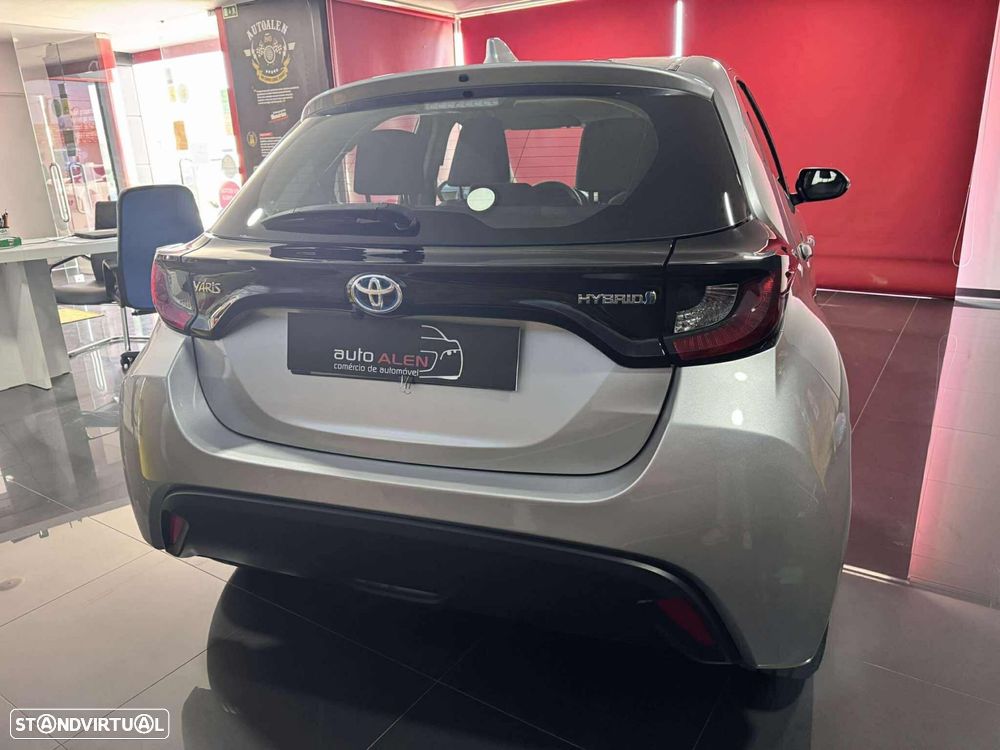Toyota Yaris - 4