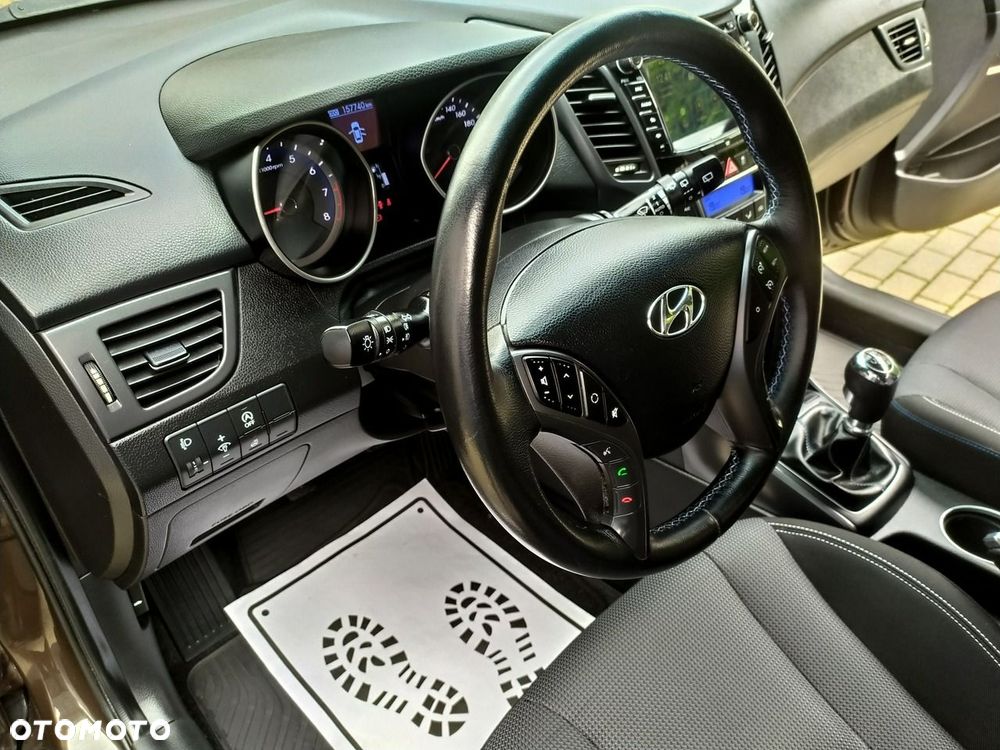 Hyundai i30 1.6 GDI BlueDrive Go - 16