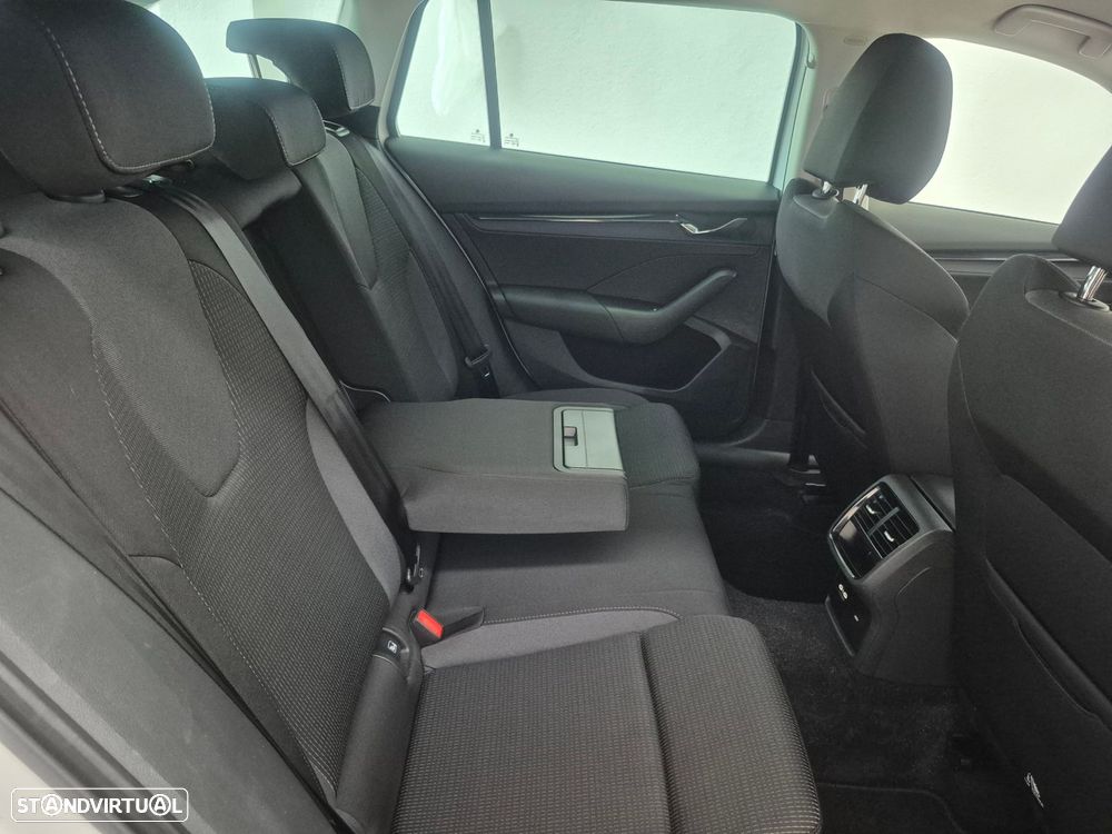 Skoda Octavia Break 2.0 TDI Ambition DSG - 21