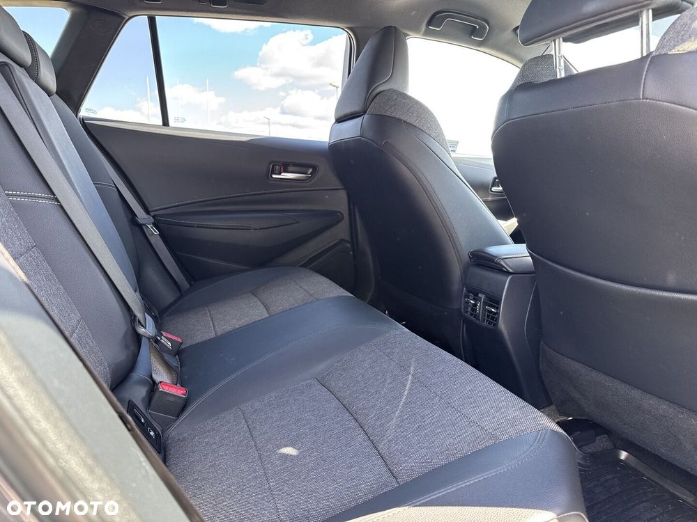 Toyota Corolla 1.8 Hybrid Style - 11