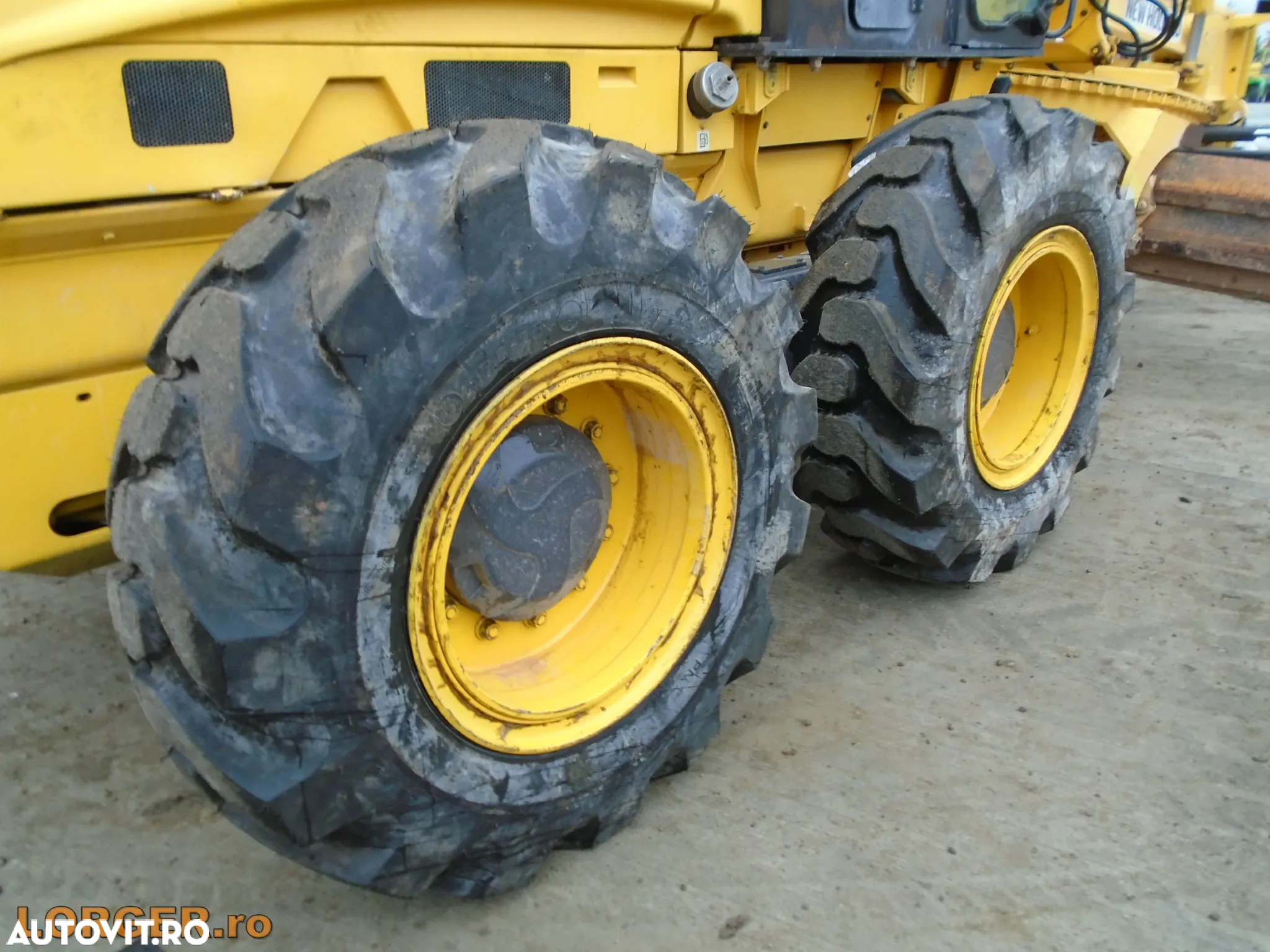 New Holland RG200B - 8
