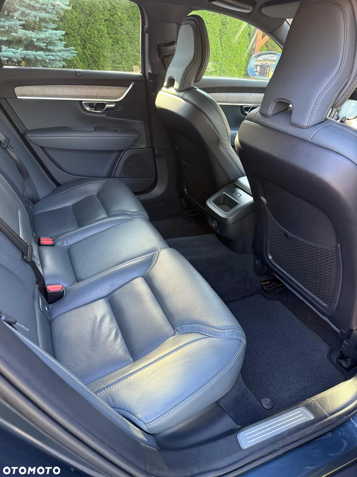 Volvo V90 Cross Country D5 AWD Pro - 19