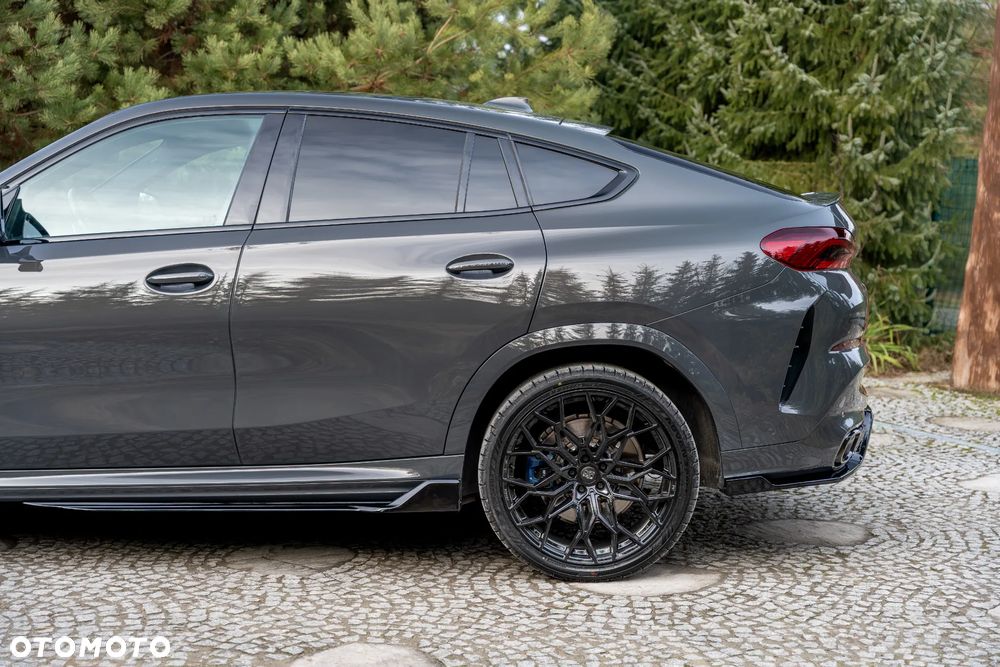 BMW X6 M50i - 22