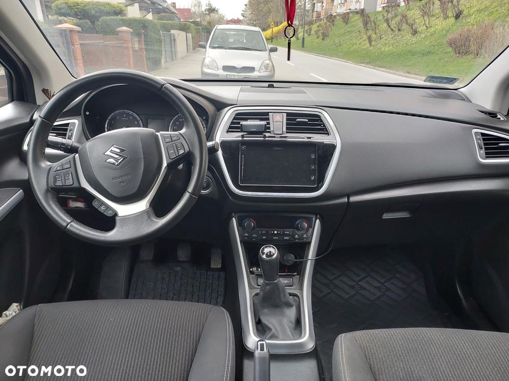 Suzuki SX4 S-Cross 1.0 T Premium - 5