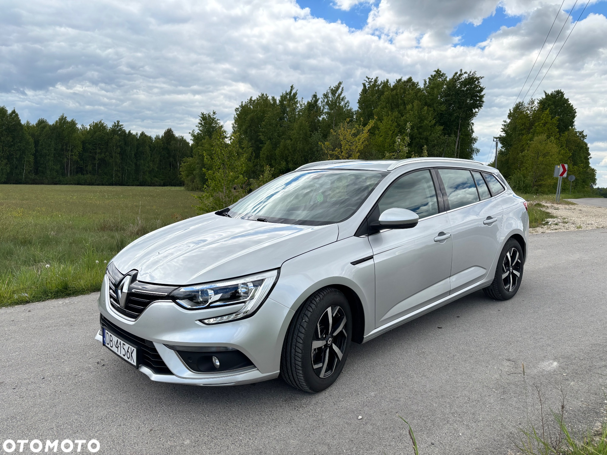 Renault Megane 1.5 Blue dCi Limited - 9