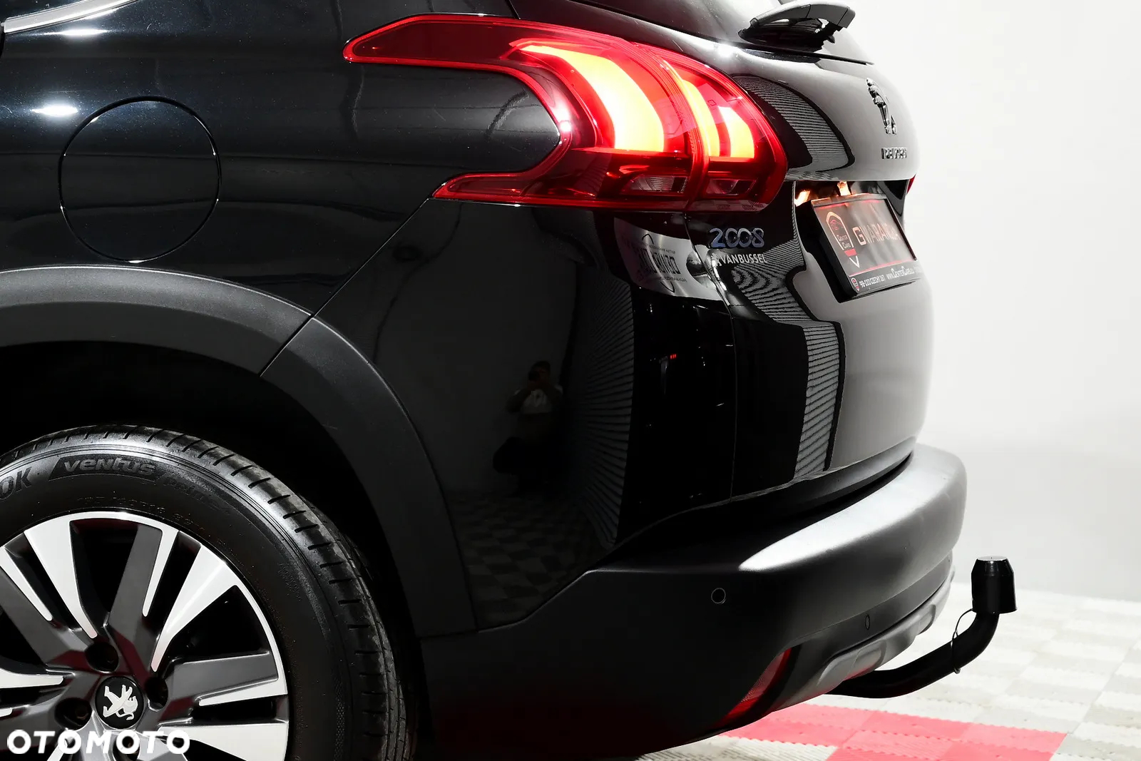 Peugeot 2008 1.2 Pure Tech Allure S&S - 37