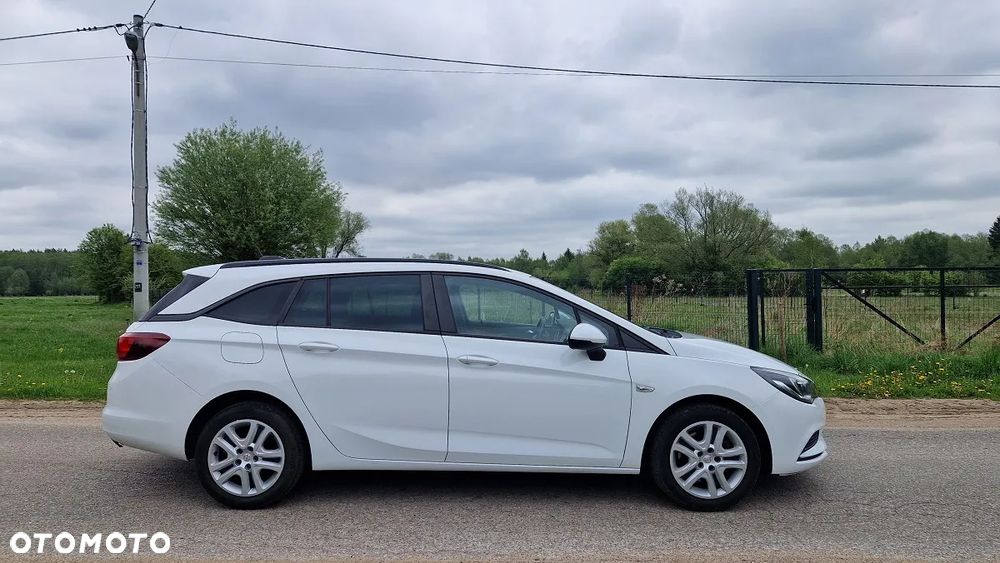 Opel Astra 1.6 CDTI Dynamic - 11