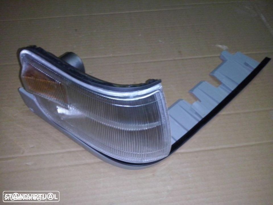 farolins frente Mitsubishi L300 1993 até 1996 - 1