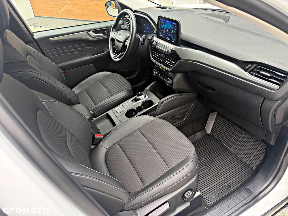 Ford Kuga 2.0 EcoBlue 4x4 TITANIUM - 26