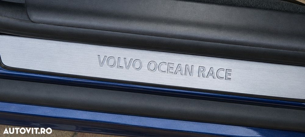 Volvo XC 60 D5 AWD Geartronic Ocean Race - 19