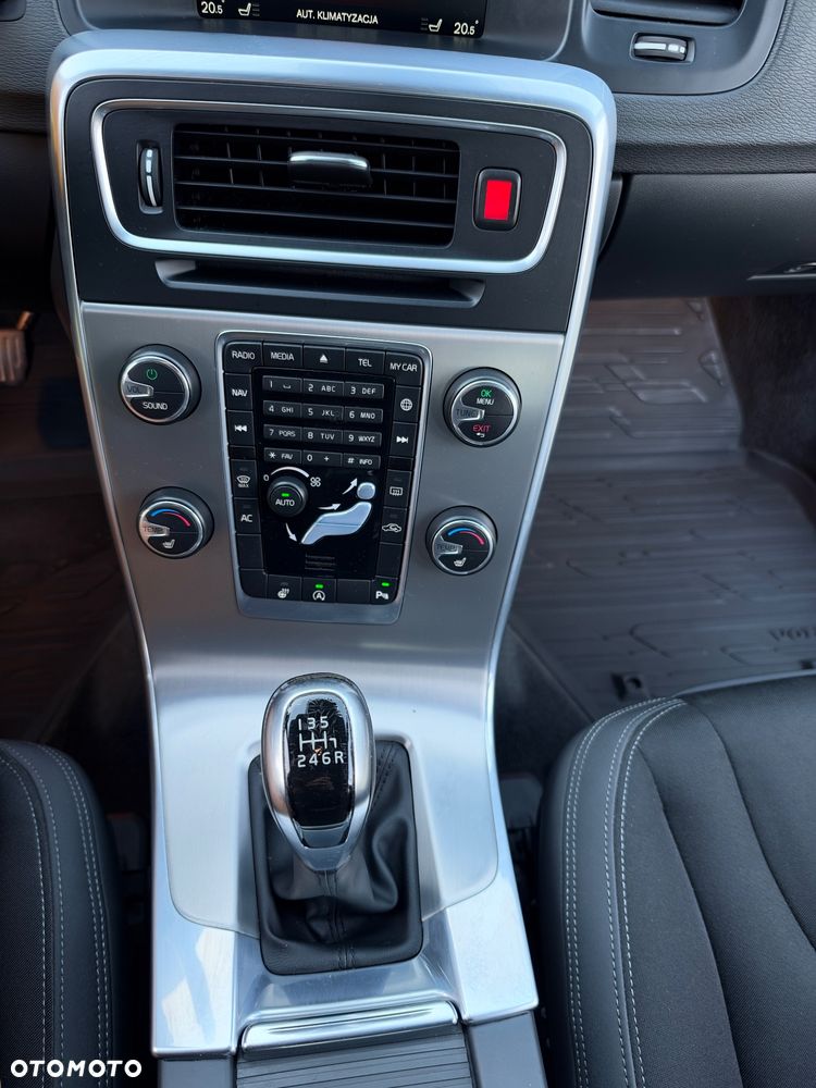Volvo S60 D4 Momentum - 31