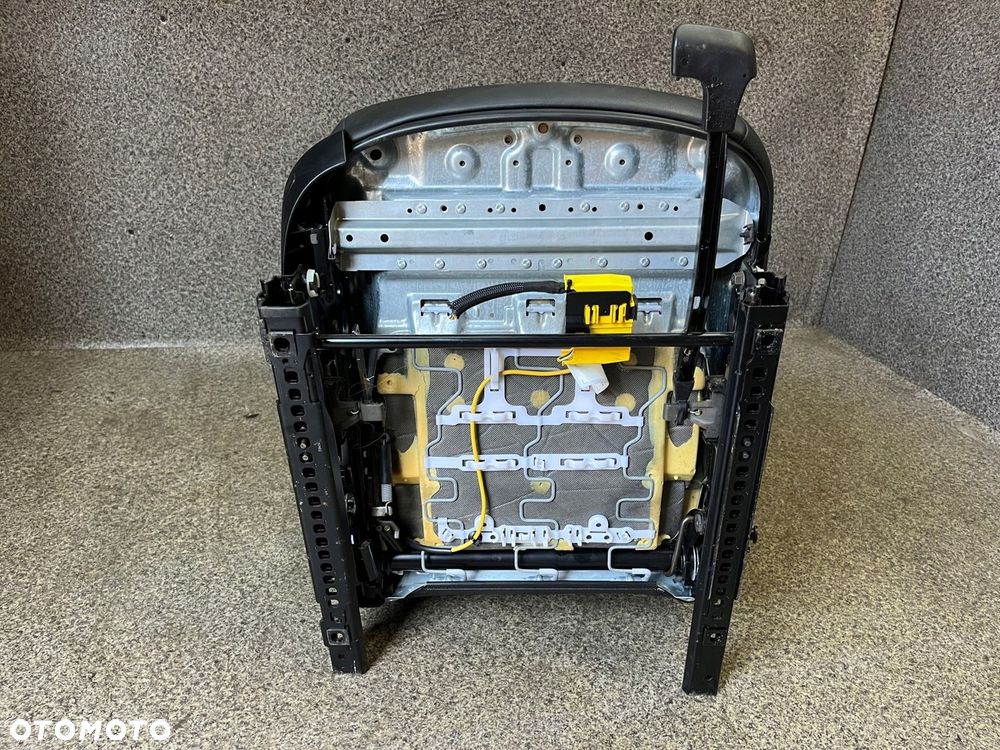 Fotel pasazera prawy przod przedni skora czarna BMW X1 E84 - 7