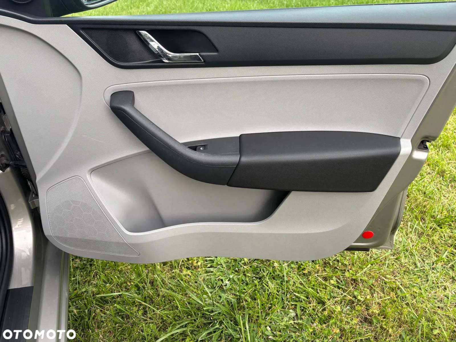 Skoda RAPID 1.2 TSI Ambition - 9