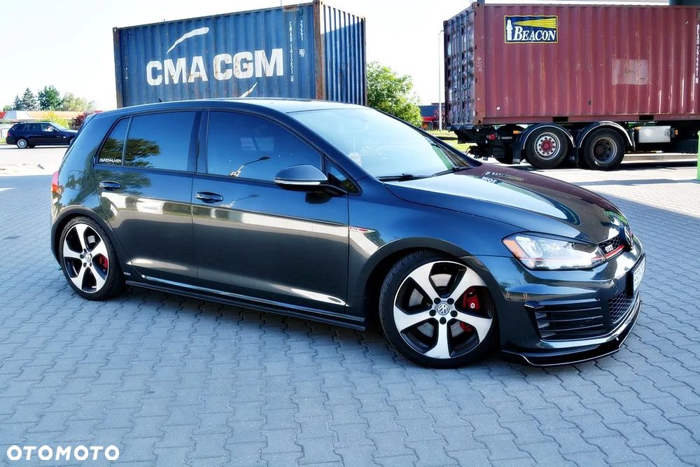 Volkswagen Golf GTI (BlueMotion Technology) Performance - 16