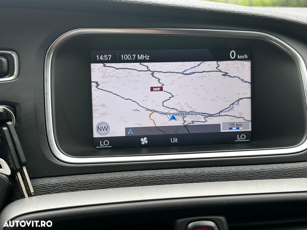 Volvo V40 D2 - 18