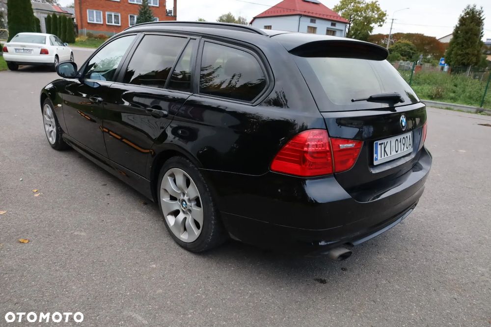 BMW Seria 3 318d - 15