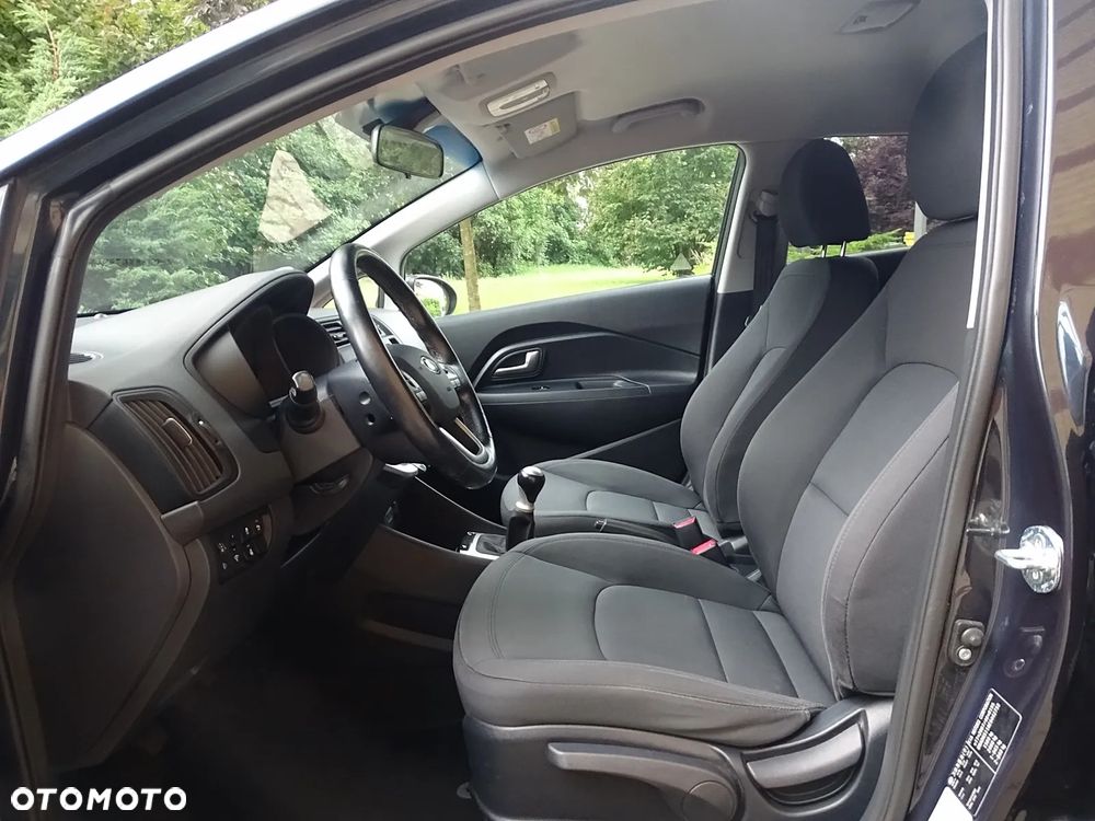 Kia Rio 1.2 Dream Team Edition - 16