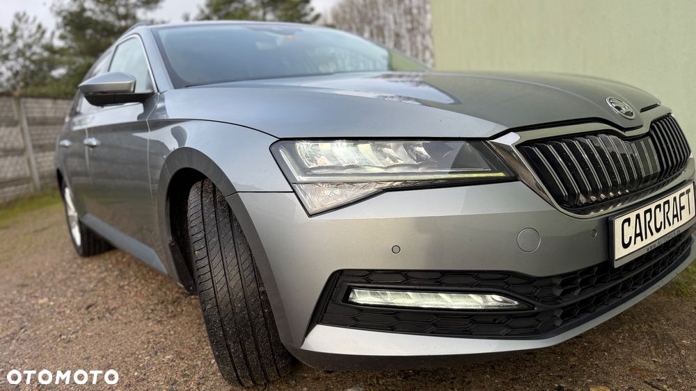 Skoda Superb 2.0 TDI DSG Premium Edition - 31