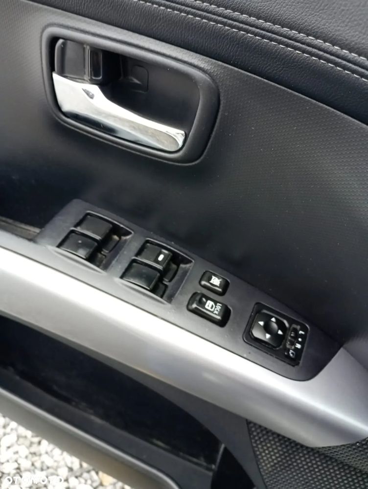 Citroën C-Crosser 2.2 HDi Exclusive - 11