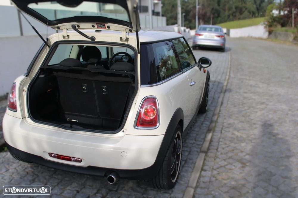 MINI 3 Portas One D - 9