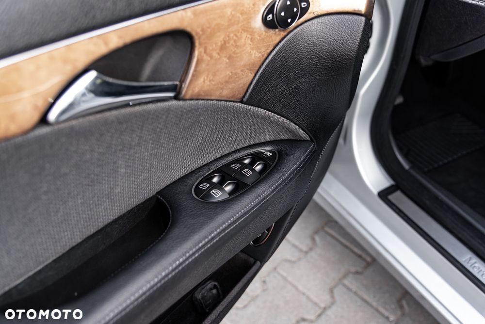 Mercedes-Benz Klasa E 220 CDI Automatik Avantgarde - 19