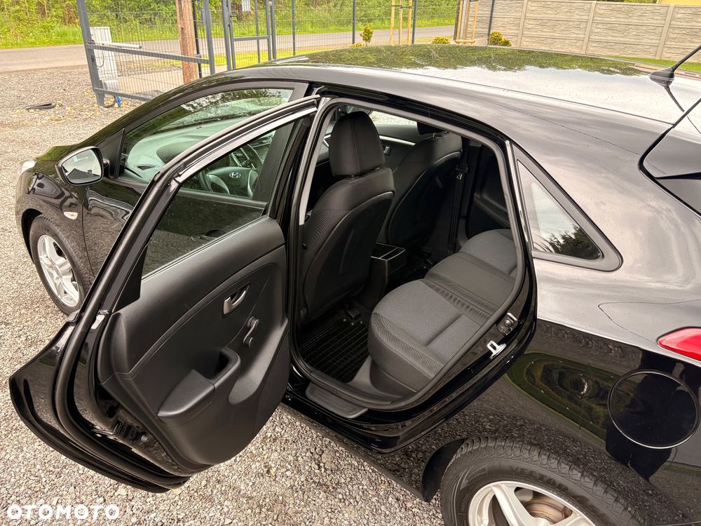 Hyundai i30 blue 1.4 Classic - 16