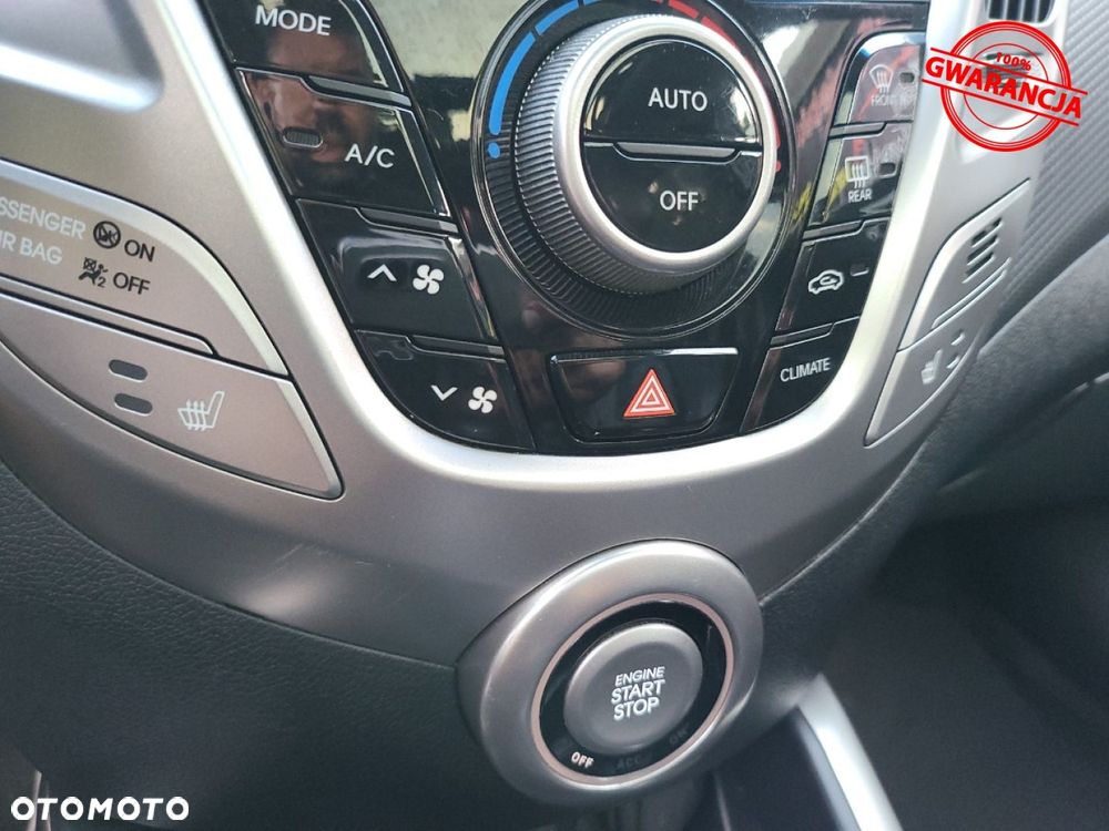 Hyundai Veloster - 34