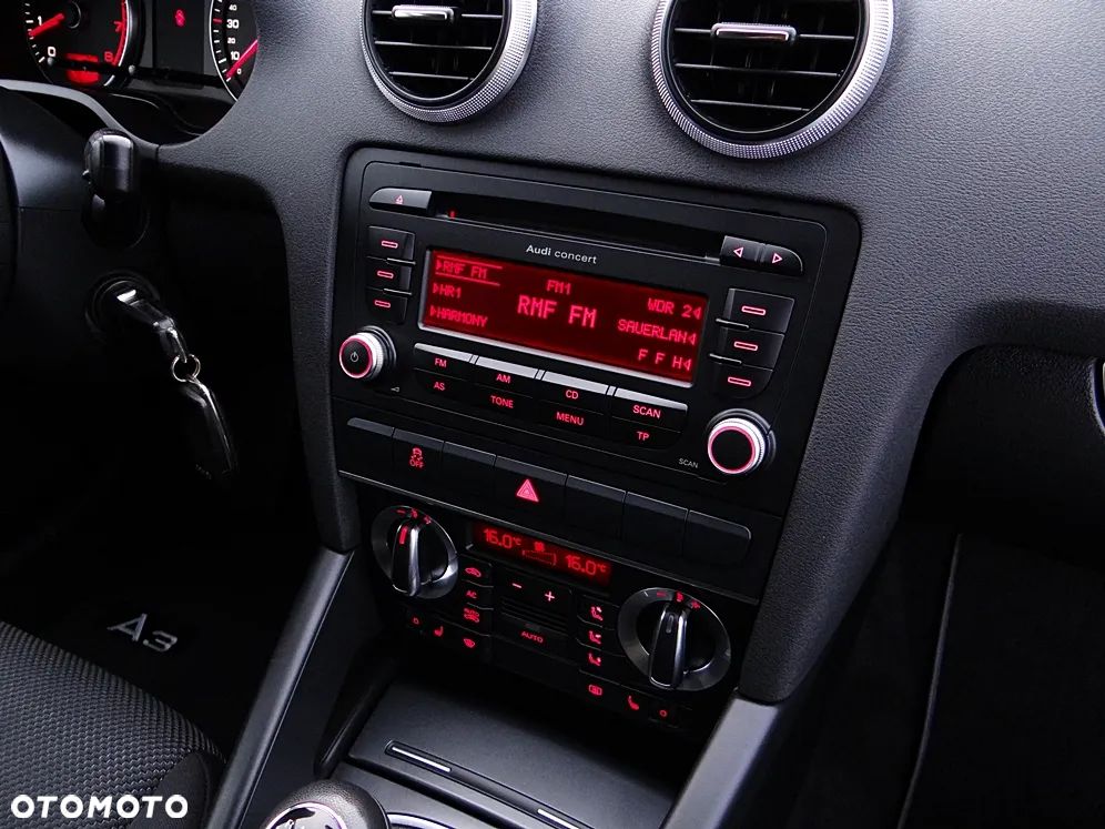 Audi A3 Sportback 1.6 Ambition - 32