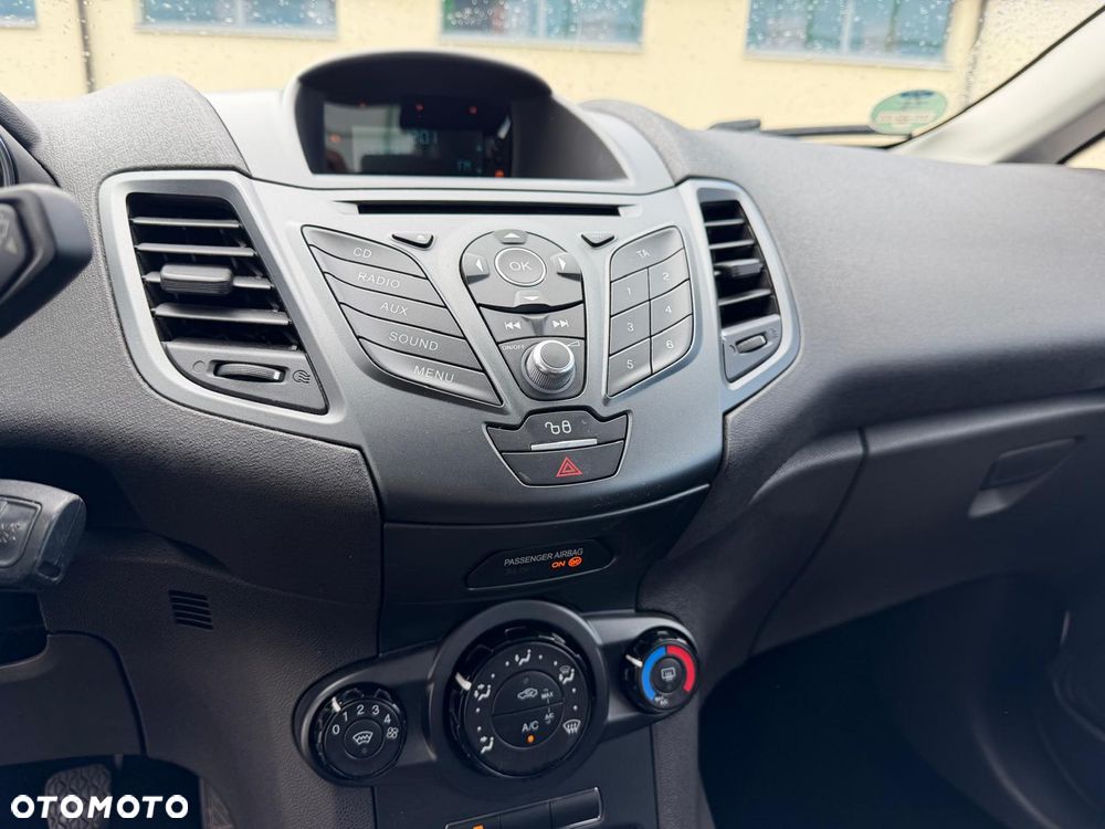 Ford Fiesta 1.0 EcoBoost Titanium X - 9