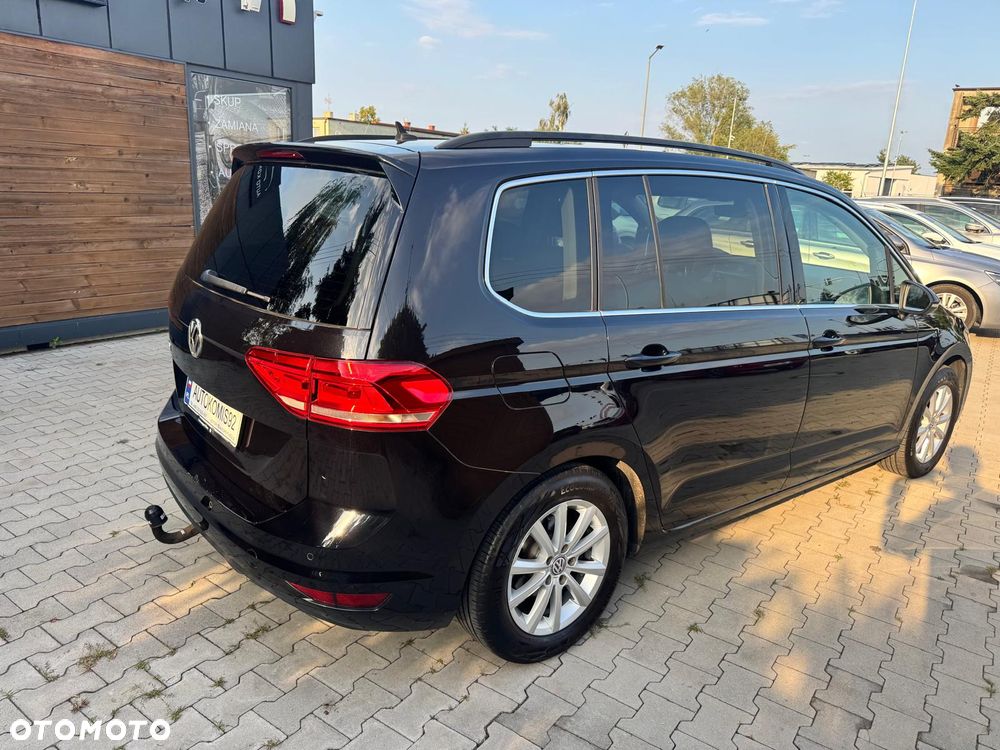Volkswagen Touran - 8