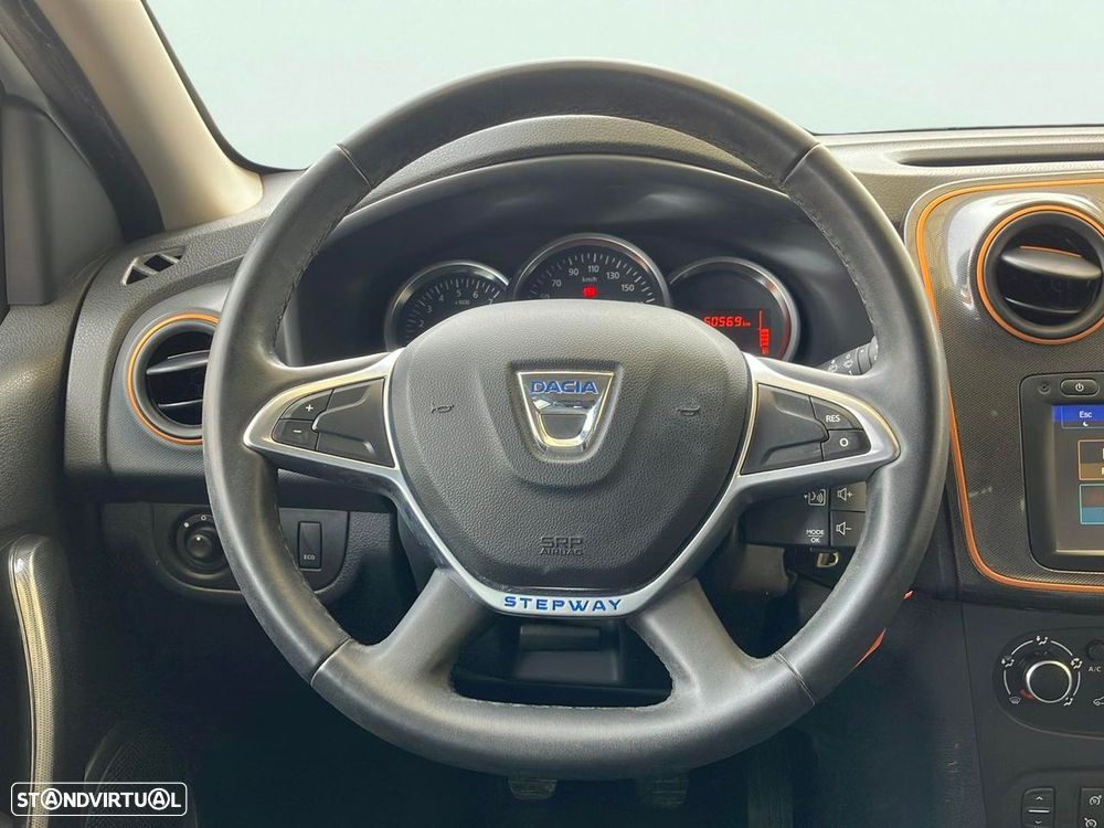 Dacia Sandero 0.9 TCe Stepway - 11