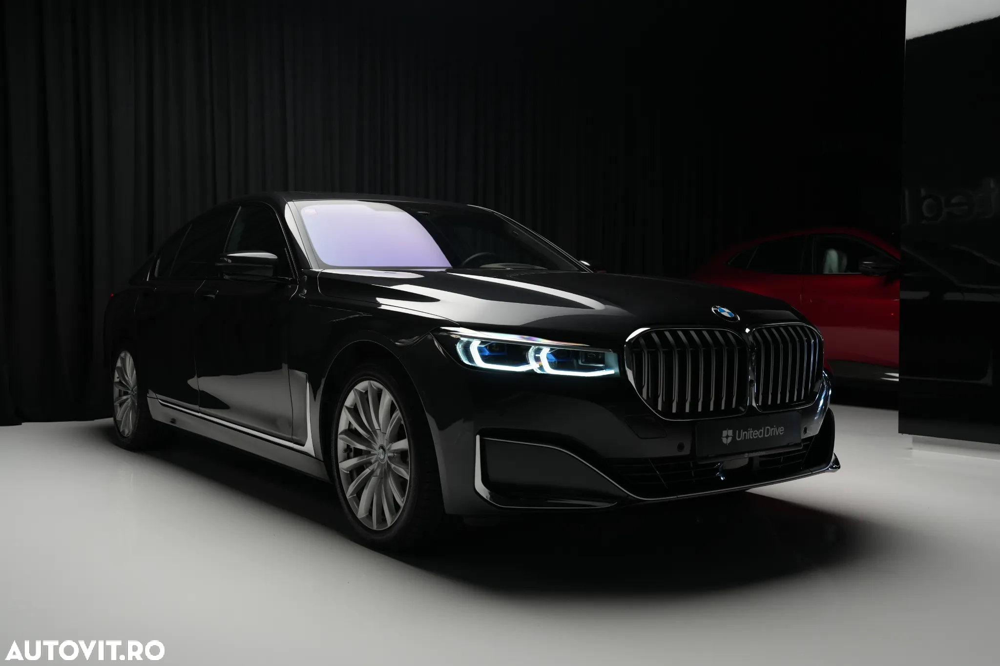 BMW Seria 7 740d xDrive MHEV - 3