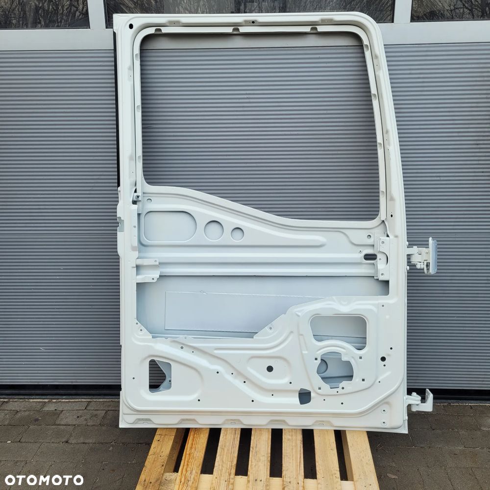 DRZWI LEWE MAN TG3 TGX NM ORYGINAŁ RAL 9010 CHWALIM116 - 4