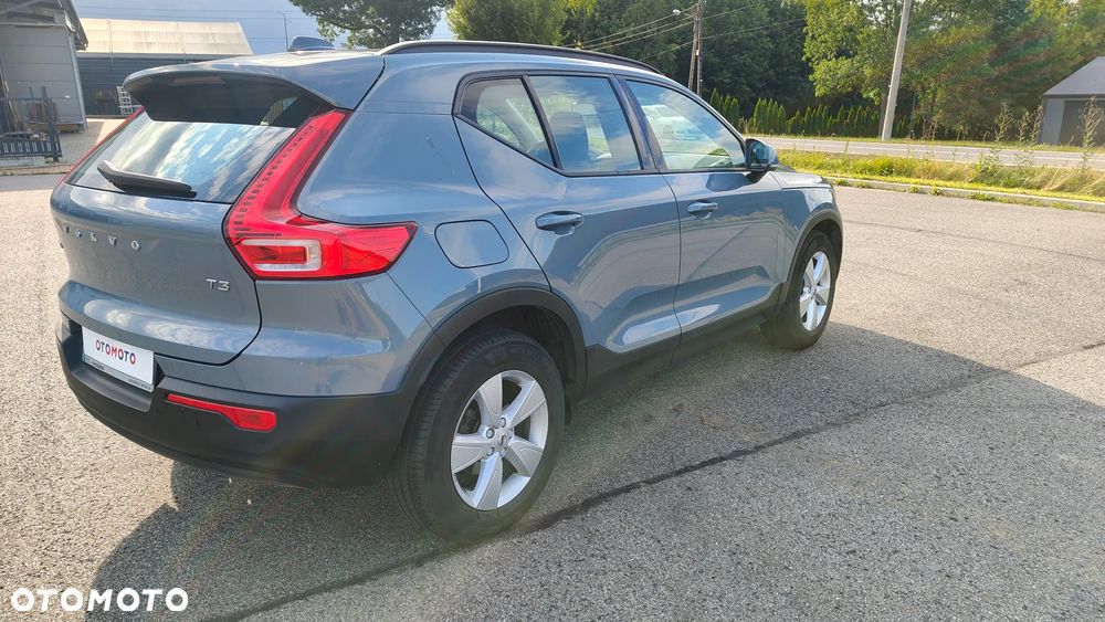 Volvo XC 40 T3 Momentum Core - 4