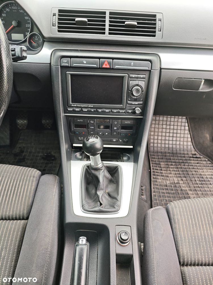 Audi A4 Avant 2.0 TDI DPF - 6