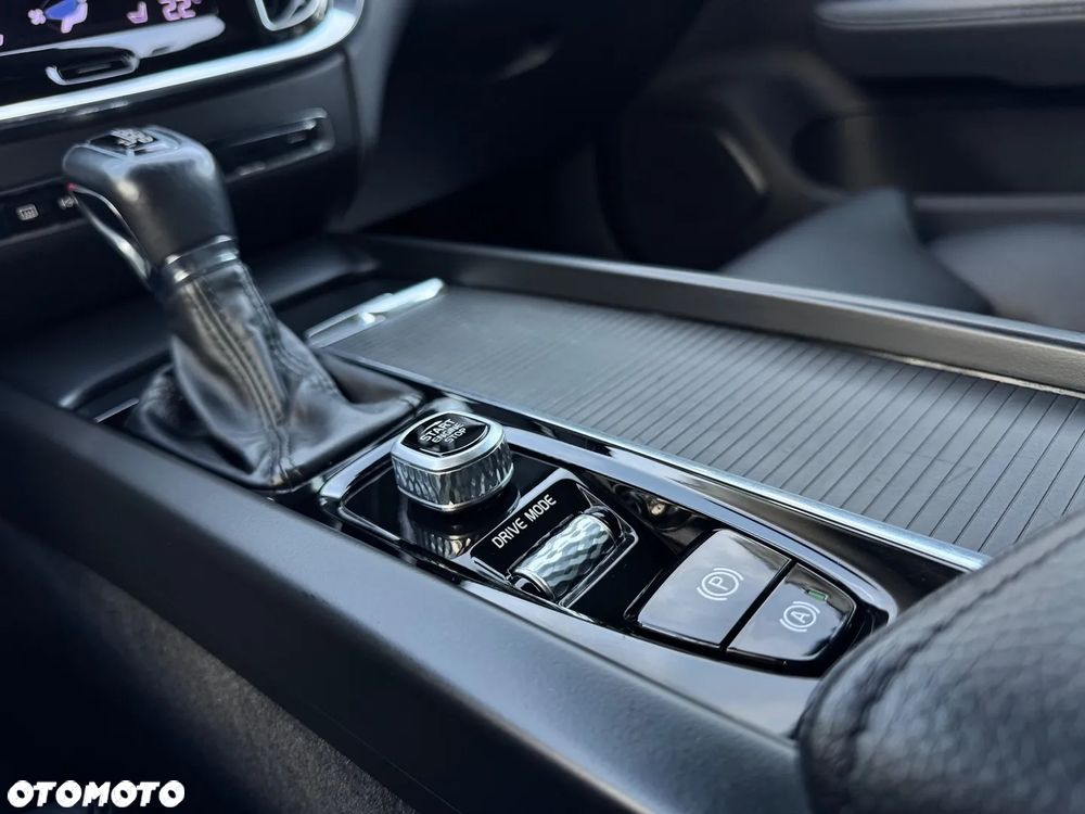 Volvo V60 D3 Geartronic Momentum Pro - 24