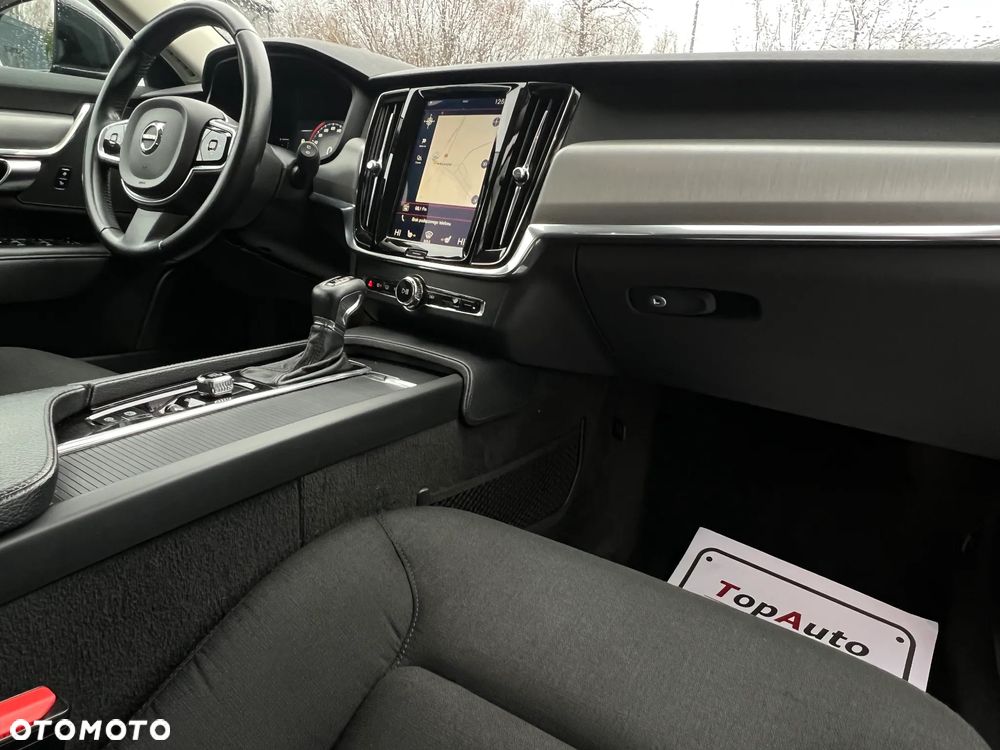 Volvo V90 D4 Momentum Pro - 18