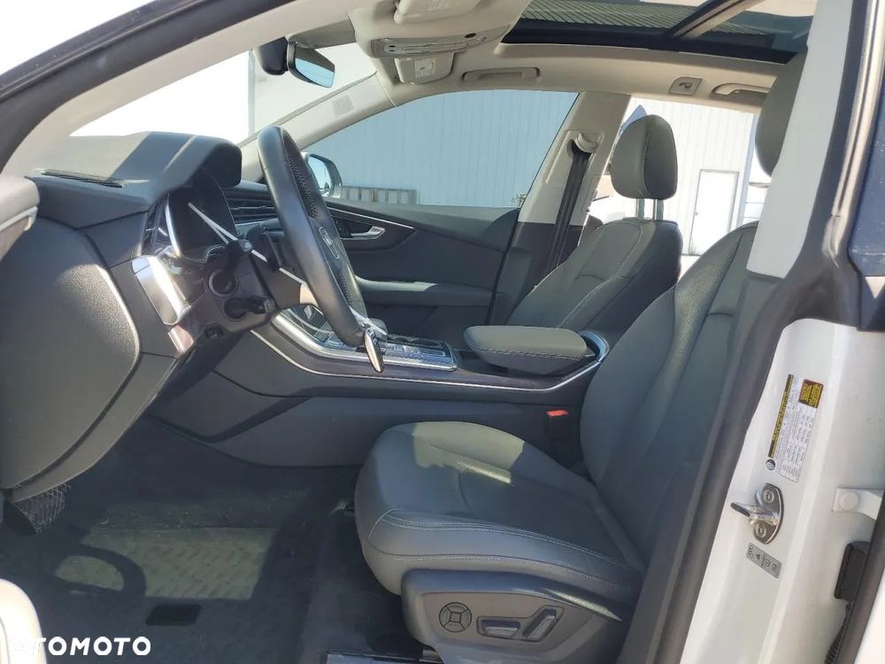 Audi Q8 55 TFSI quattro tiptronic - 8