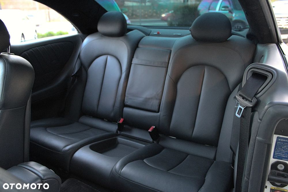 Mercedes-Benz CLK - 19