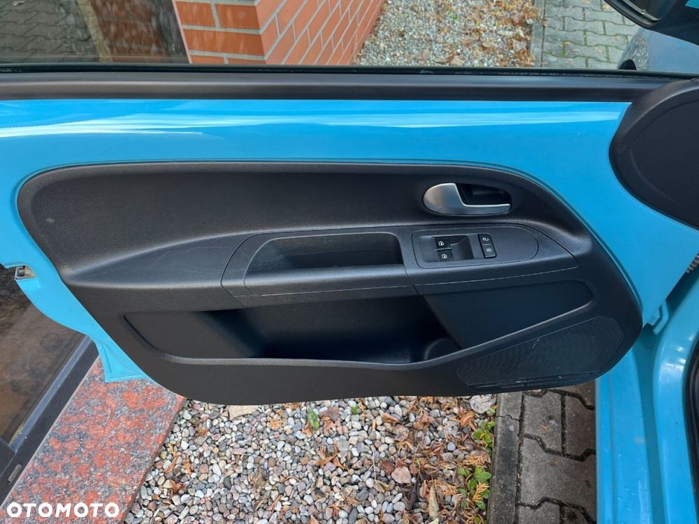 Volkswagen up! 1.0 street - 14