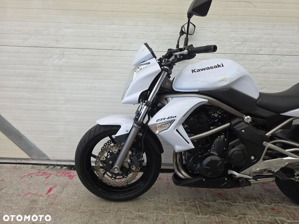 Kawasaki ER - 10