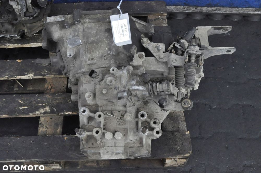 GALANT VIII 2.0 16V 100kW 136KM SKRZYNIA F5M421F7N - 3