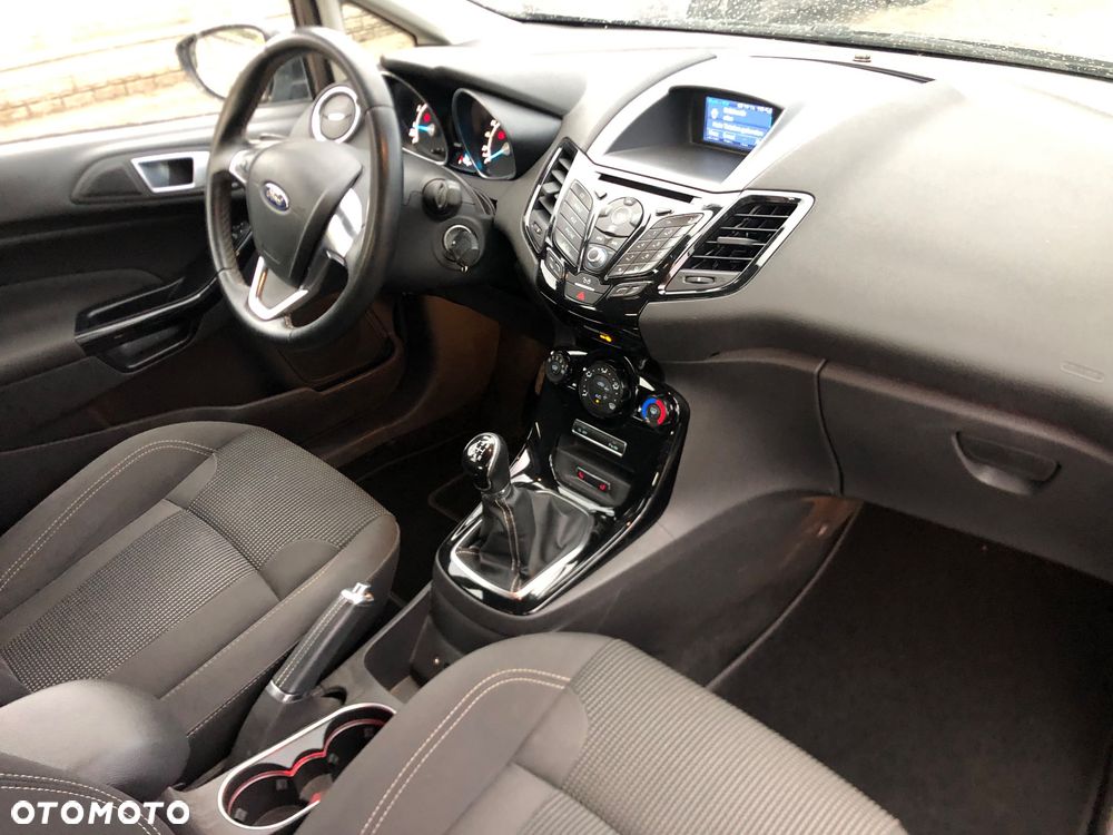 Ford Fiesta 1.0 EcoBoost S&S TITANIUM - 13