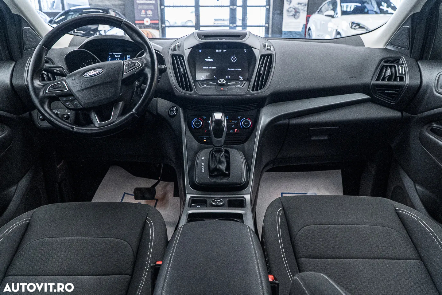 Ford Kuga 2.0 TDCi 4WD Powershift Titanium - 23