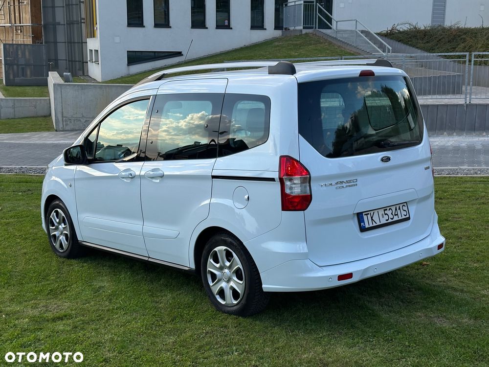 Ford Tourneo Courier - 4