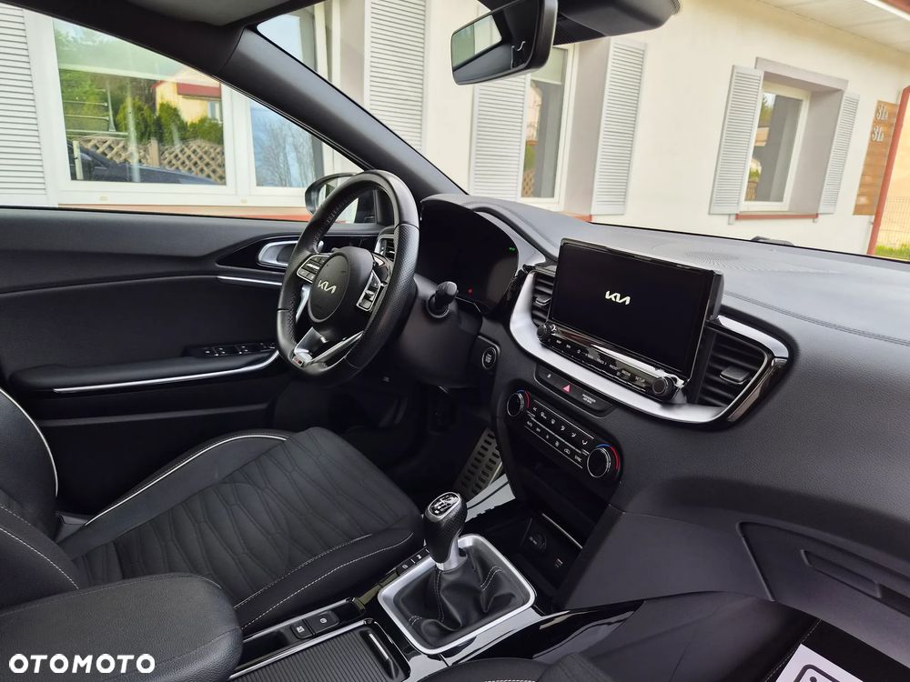 Kia XCeed - 19