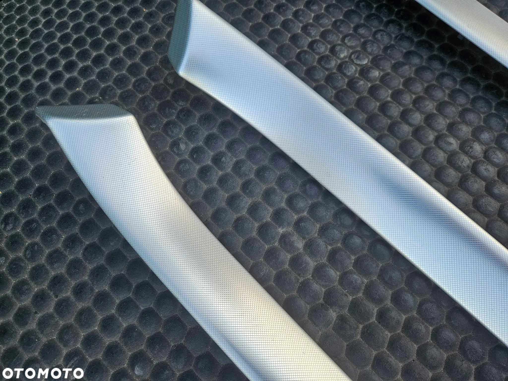 Listwy Ozdobne Dekor Listwa Drzwi Srebrne Rybia Luska Carbon Audi A4 B6 B7 - 8